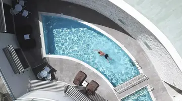 ALOE BOUTIQUE & SUITES Adults only 16+