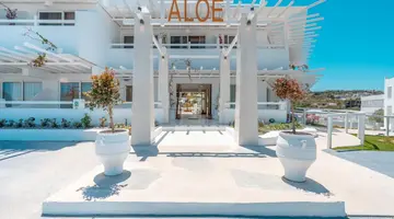 Aloe Hotel
