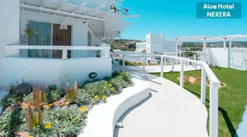 Aloe Hotel