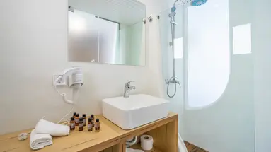 ALOE HOTEL