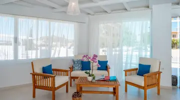 Aloe Hotel