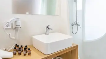 ALOE HOTEL
