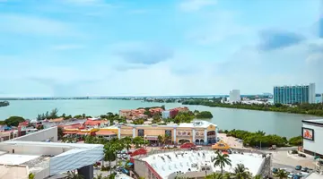 Aloft Cancun