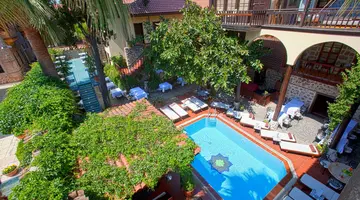ALP PASA HOTEL