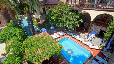 ALP PASA HOTEL