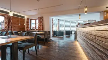 Alpen Suites