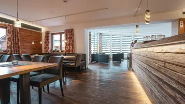 Alpen Suites