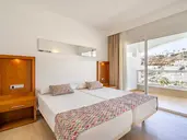 Altair Apartments