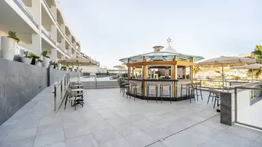 Altair Apartments