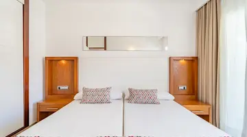Altair Apartments