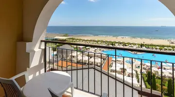 Alua Helios Bay