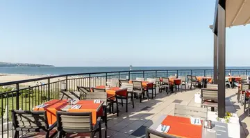 Alua Helios Bay
