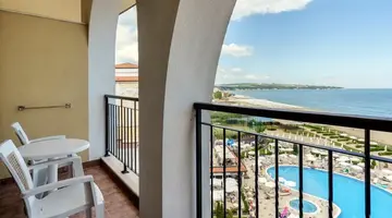 Alua Helios Bay