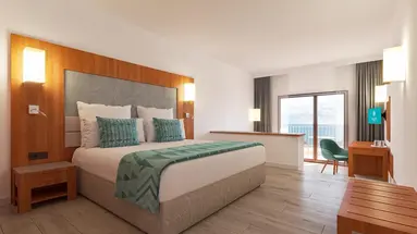 Alua Helios Bay