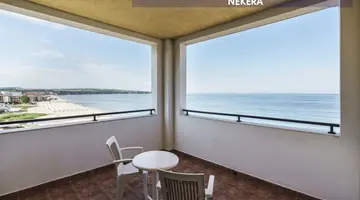 Alua Helios Bay