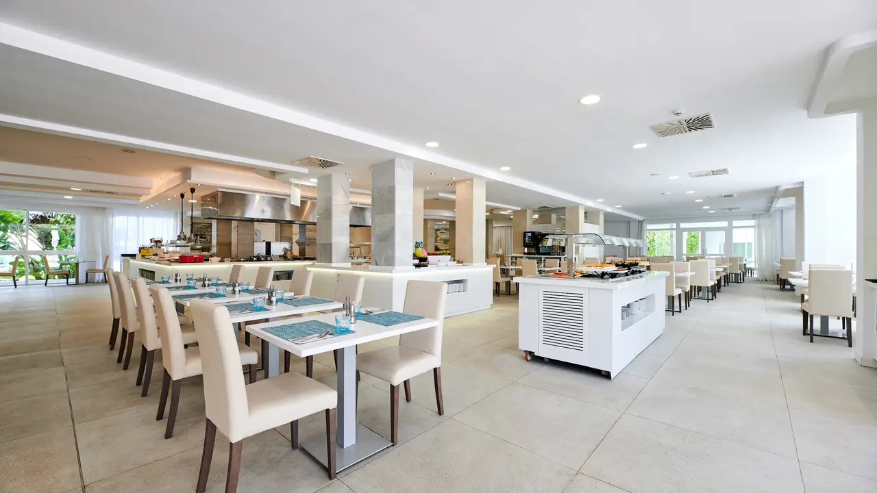 AluaSun Continental Park Hotel & Apartments