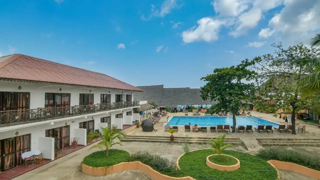 AMAAN BEACH BUNGALOWS
