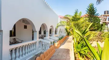 AMAAN BEACH BUNGALOWS