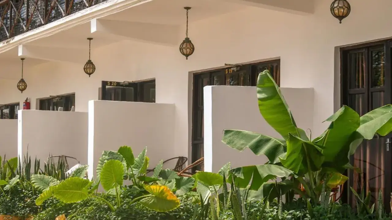 AMAAN BEACH BUNGALOWS