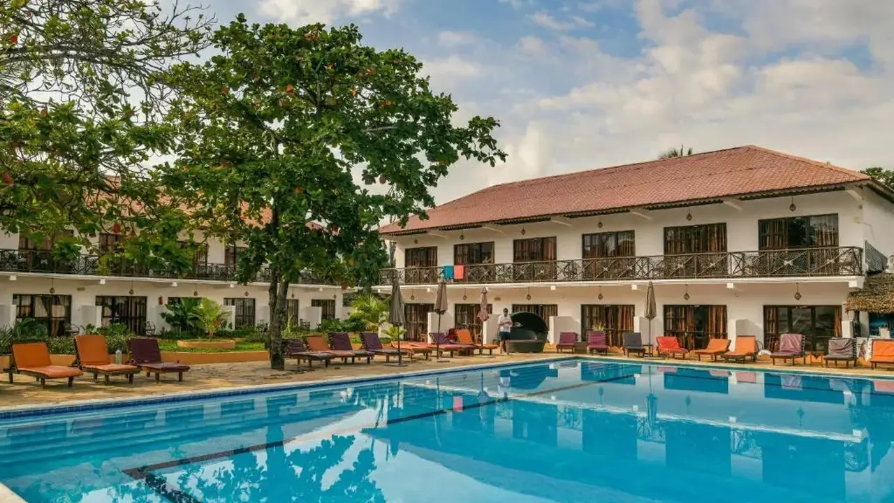 AMAAN BEACH BUNGALOWS