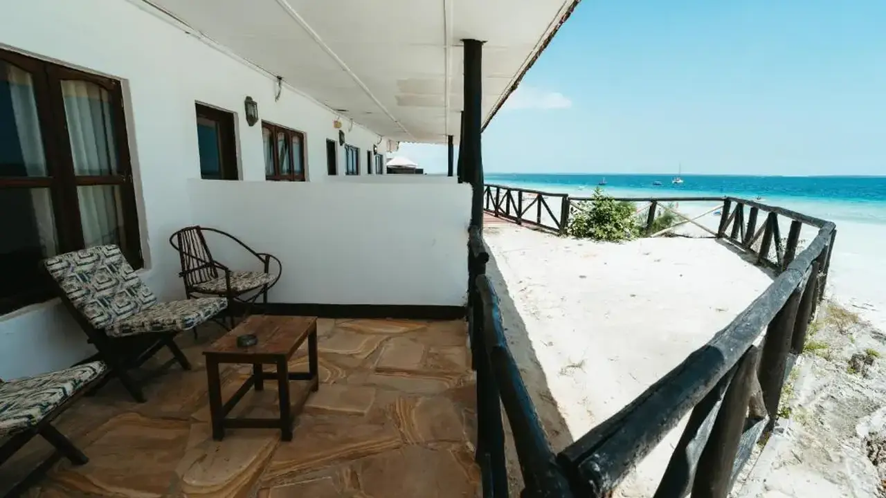 AMAAN BEACH BUNGALOWS