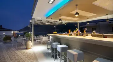 Amalia Apartments and Studios