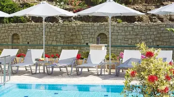 Amalia Apartments and Studios