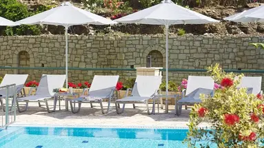 Amalia Apartments and Studios