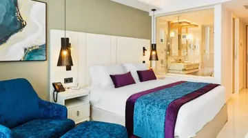 Amanti Hotel