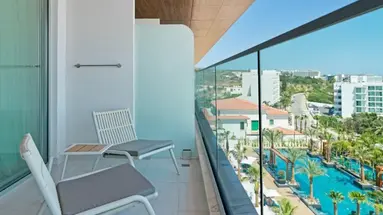 Amanti Hotel