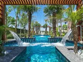 Amanti Hotel