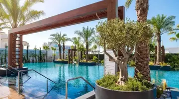 Amanti Hotel