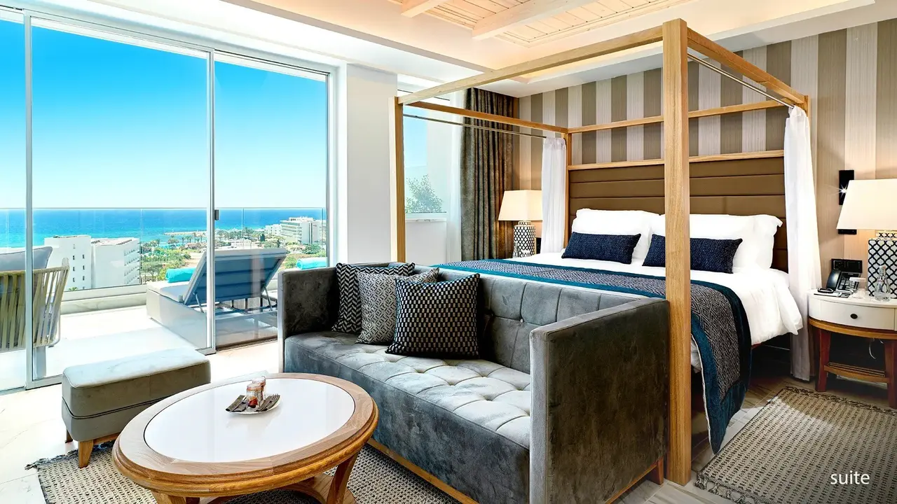Amanti MadeForTwo Hotels