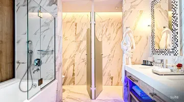 Amanti MadeForTwo Hotels