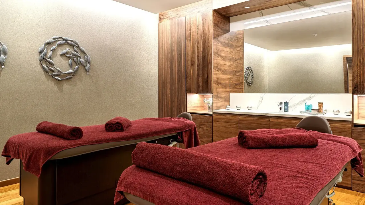 Amanti MadeForTwo Hotels