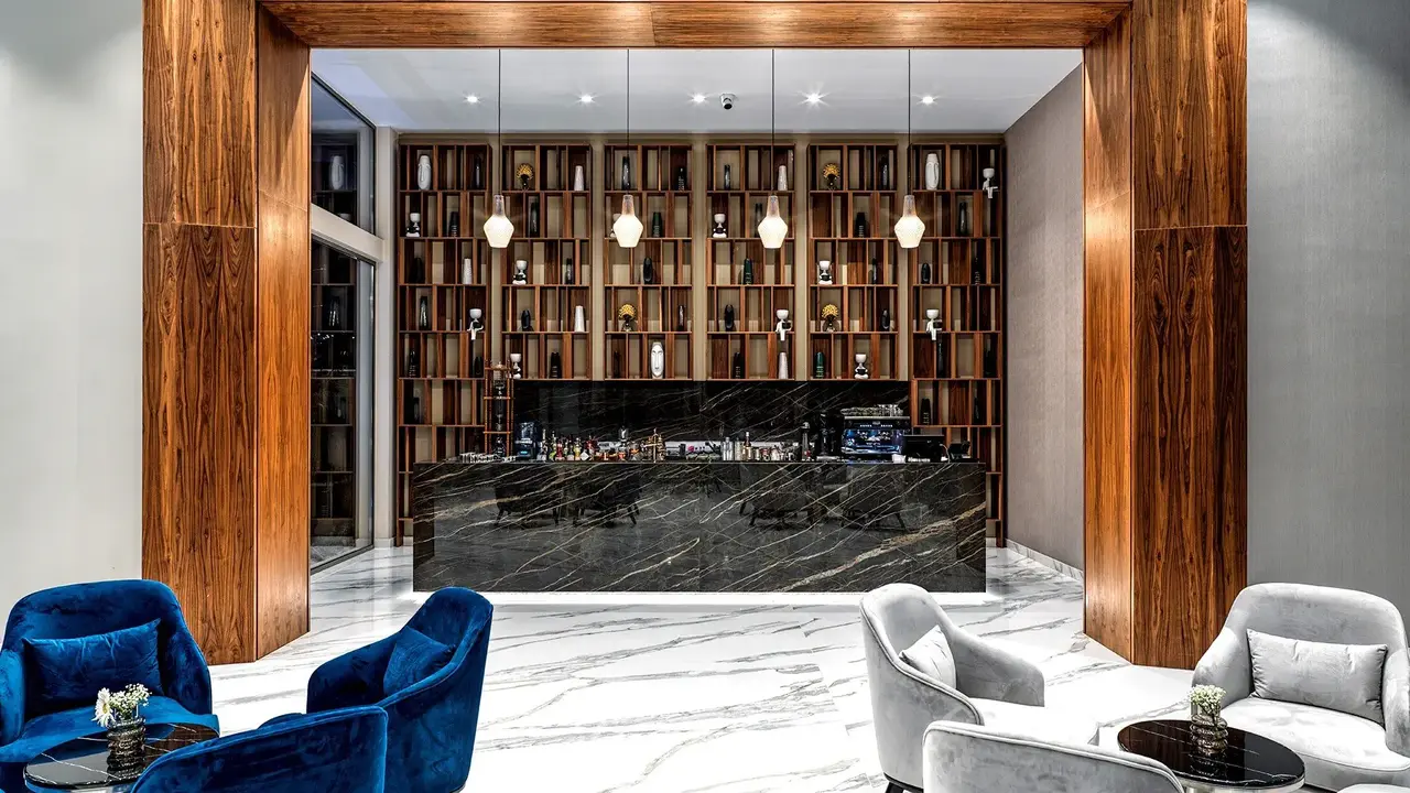 Amanti MadeForTwo Hotels