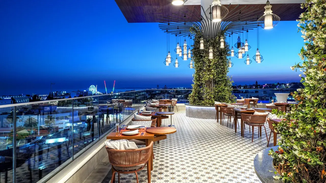 Amanti MadeForTwo Hotels