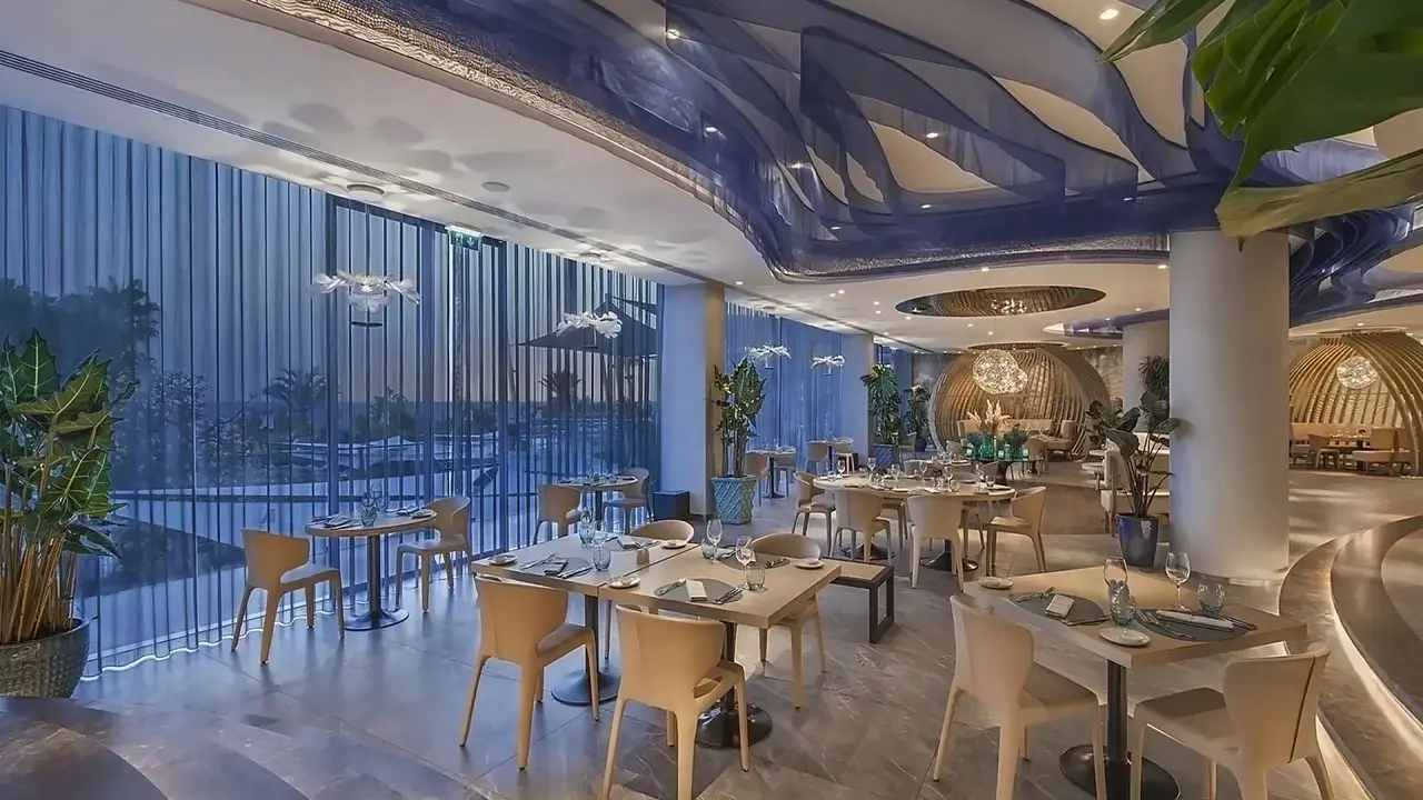 Amathus Beach Hotel