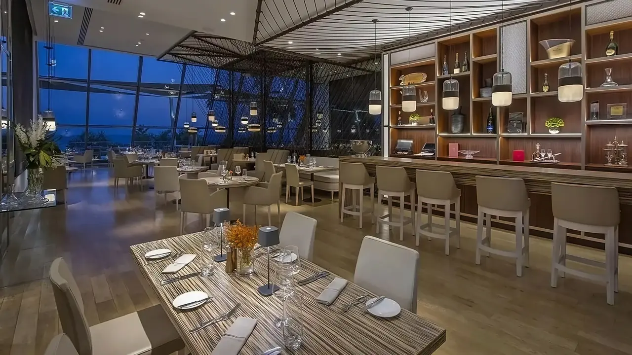 Amathus Beach Hotel