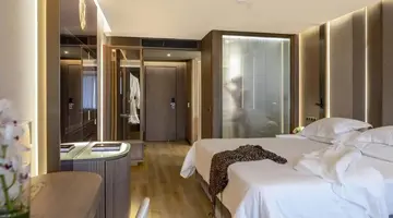 Amathus Beach Hotel