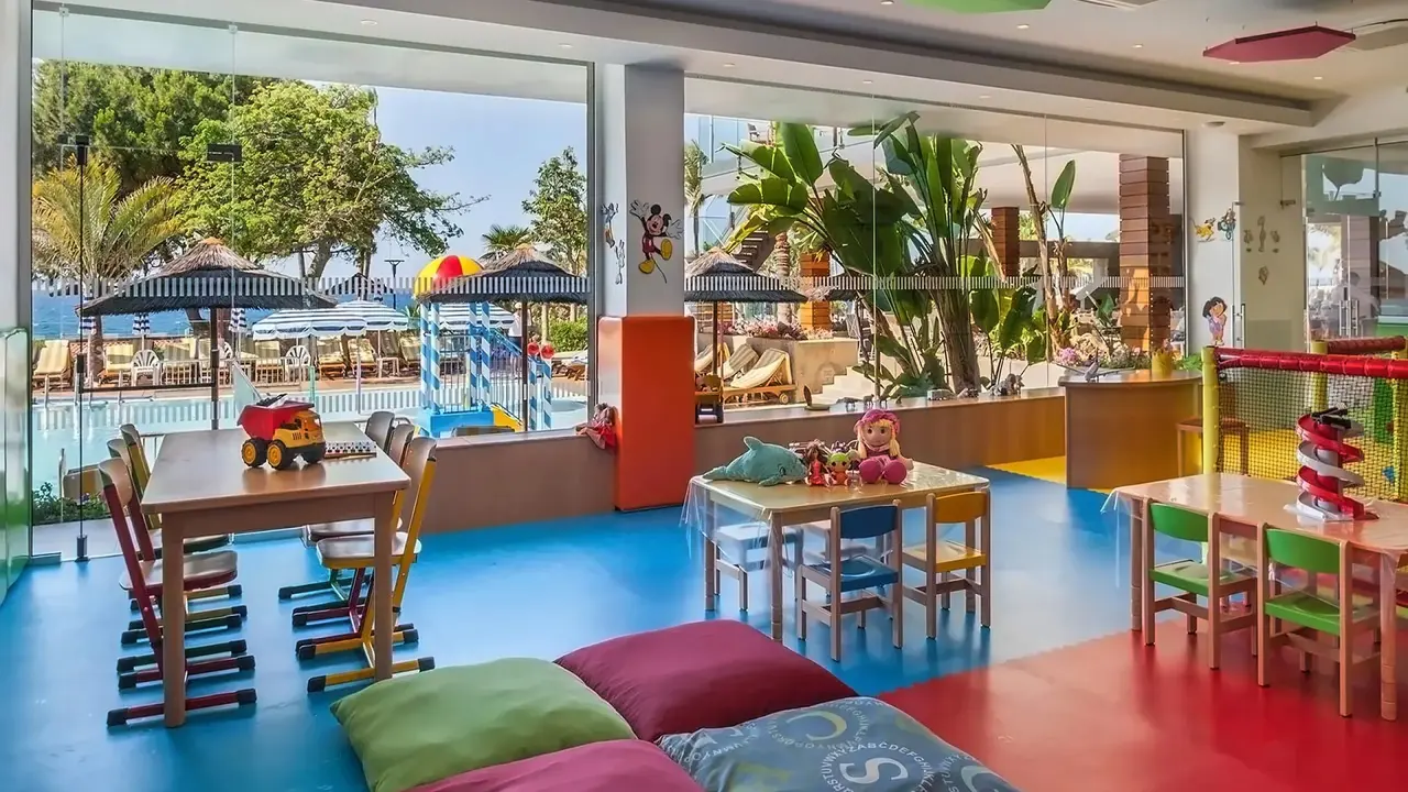 Amathus Beach Hotel
