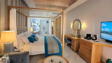 Amavi Hotel