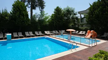 AMBASSADOR PLAZA HOTEL