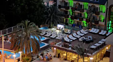 AMBASSADOR PLAZA HOTEL
