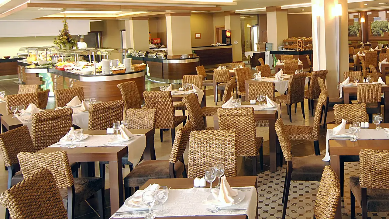 AMBASSADOR PLAZA HOTEL