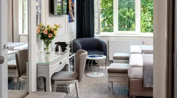 Amber Design Residence