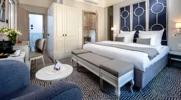 Amber Design Residence
