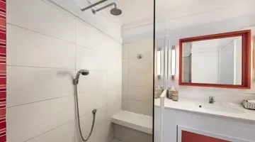 AMBRE HOTEL