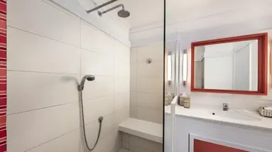 AMBRE HOTEL