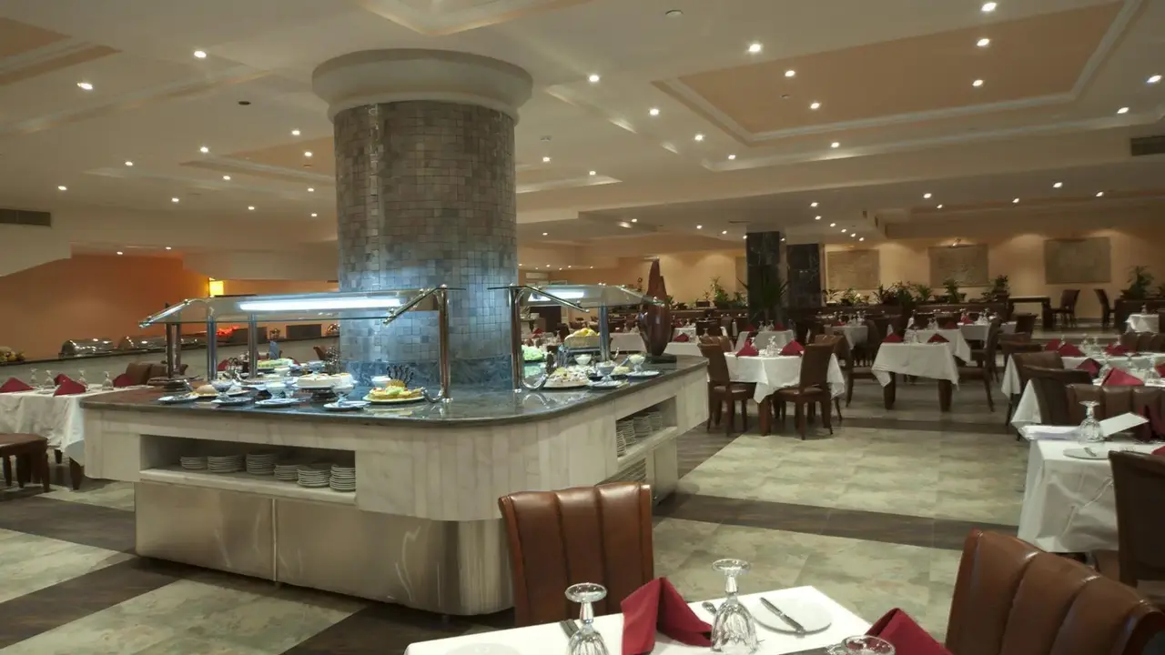 Amc Royal Hotel & Spa